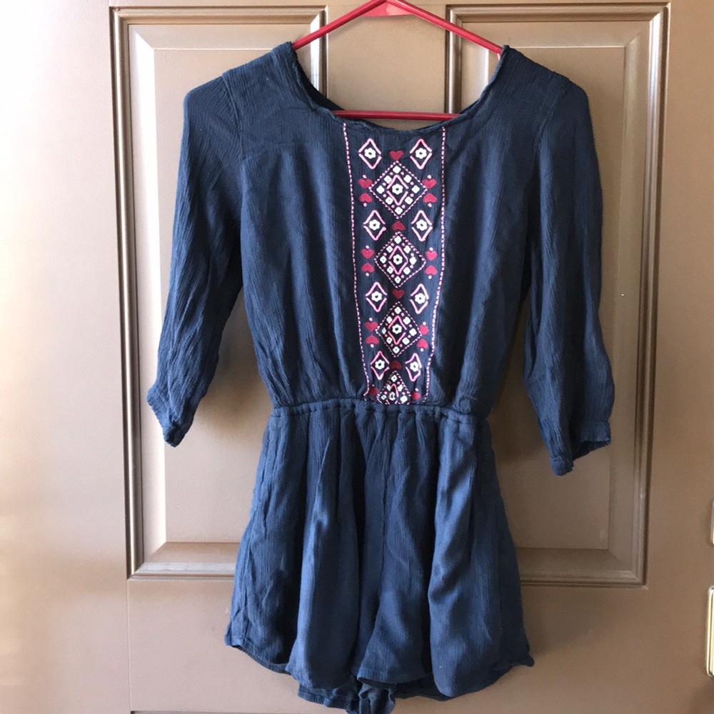 Abercrombie girls romper (fits small adult)